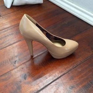 Madden Girl Nude Color Pumps